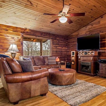 Fly Away Cabin- Modern, Serene, And Convenient Compton Exterior photo